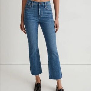 Madewell Women's Wide Leg mid-rise kick out cropped Jeans in Classic Blue